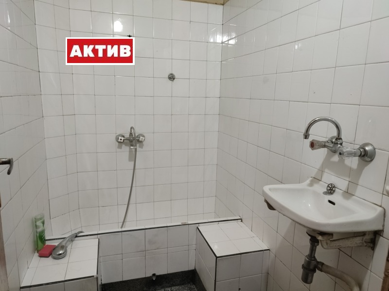 Продава 4-СТАЕН, гр. Търговище, Център, снимка 13 - Aпартаменти - 47620934