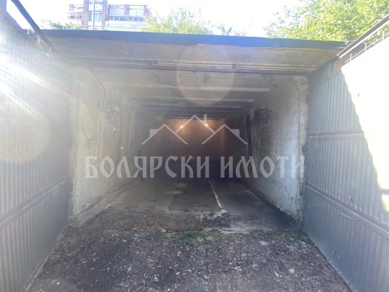 In vendita  Box auto Veliko Tarnovo , Koliu Ficheto , 21 mq | 96312331 - Immagine [2]