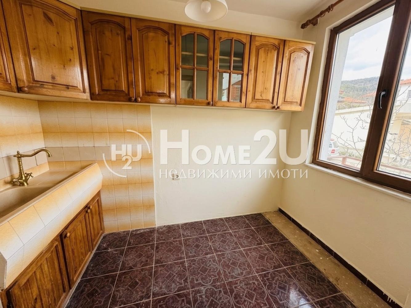 Продава ЕТАЖ ОТ КЪЩА, гр. Аксаково, област Варна, снимка 4 - Етаж от къща - 54203595