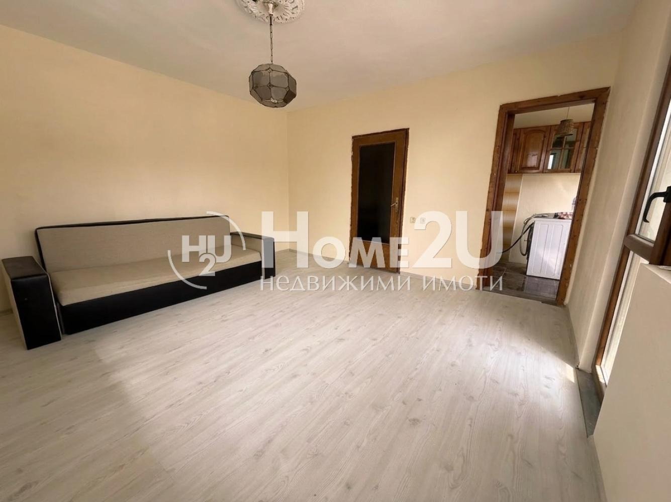 Продава ЕТАЖ ОТ КЪЩА, гр. Аксаково, област Варна, снимка 3 - Етаж от къща - 54203595