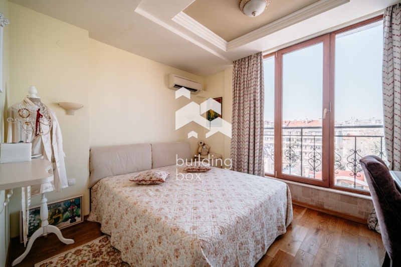 Eladó  Bérlakás Varna , Centar , 123 négyzetméter | 23702349 - kép [9]