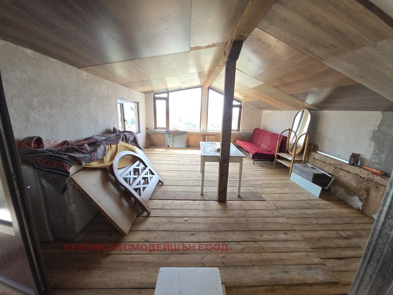 Продава КЪЩА, с. Сапарево, област Кюстендил, снимка 3 - Къщи - 52236638