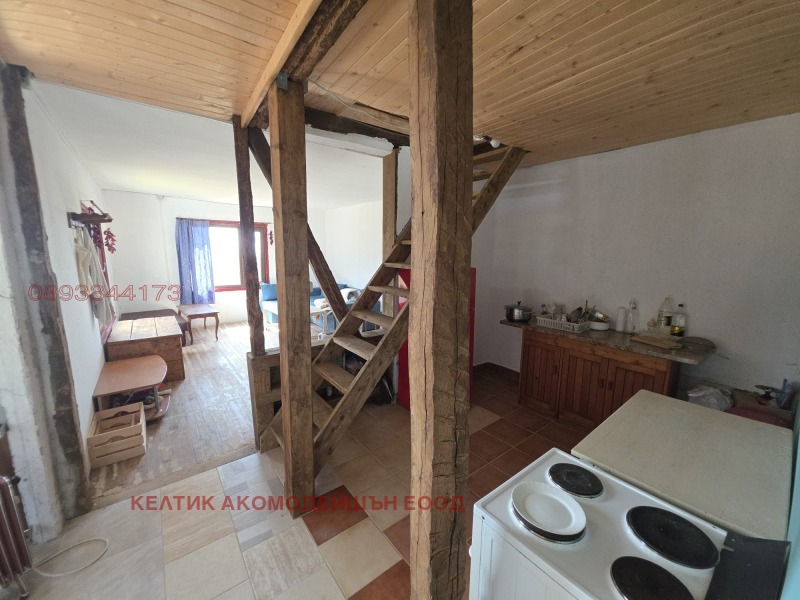 Продава КЪЩА, с. Сапарево, област Кюстендил, снимка 9 - Къщи - 52236638