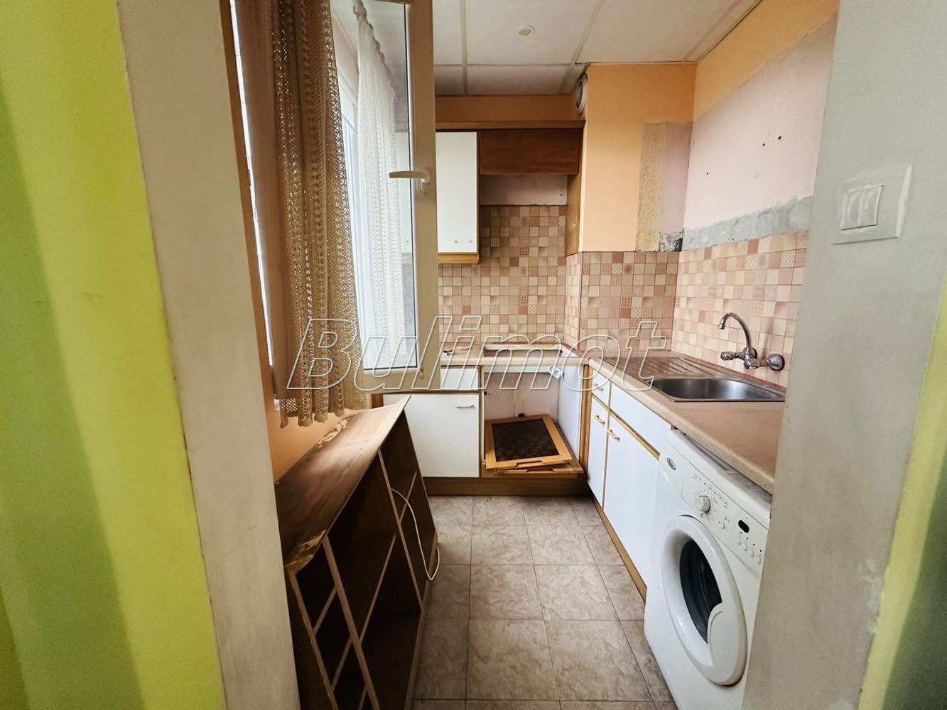 Продава 3-СТАЕН, гр. Варна, Младост 1