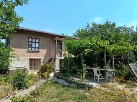 Продава къща област Варна с. Зорница - [1] 