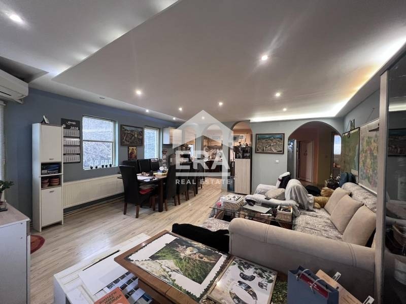 Продава КЪЩА, гр. Дебелец, област Велико Търново