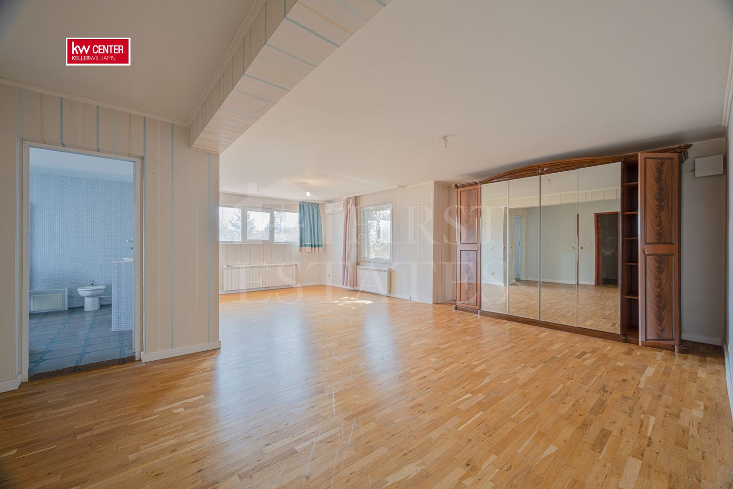 Продава КЪЩА, гр. София, Симеоново, снимка 11 - Къщи - 48748630