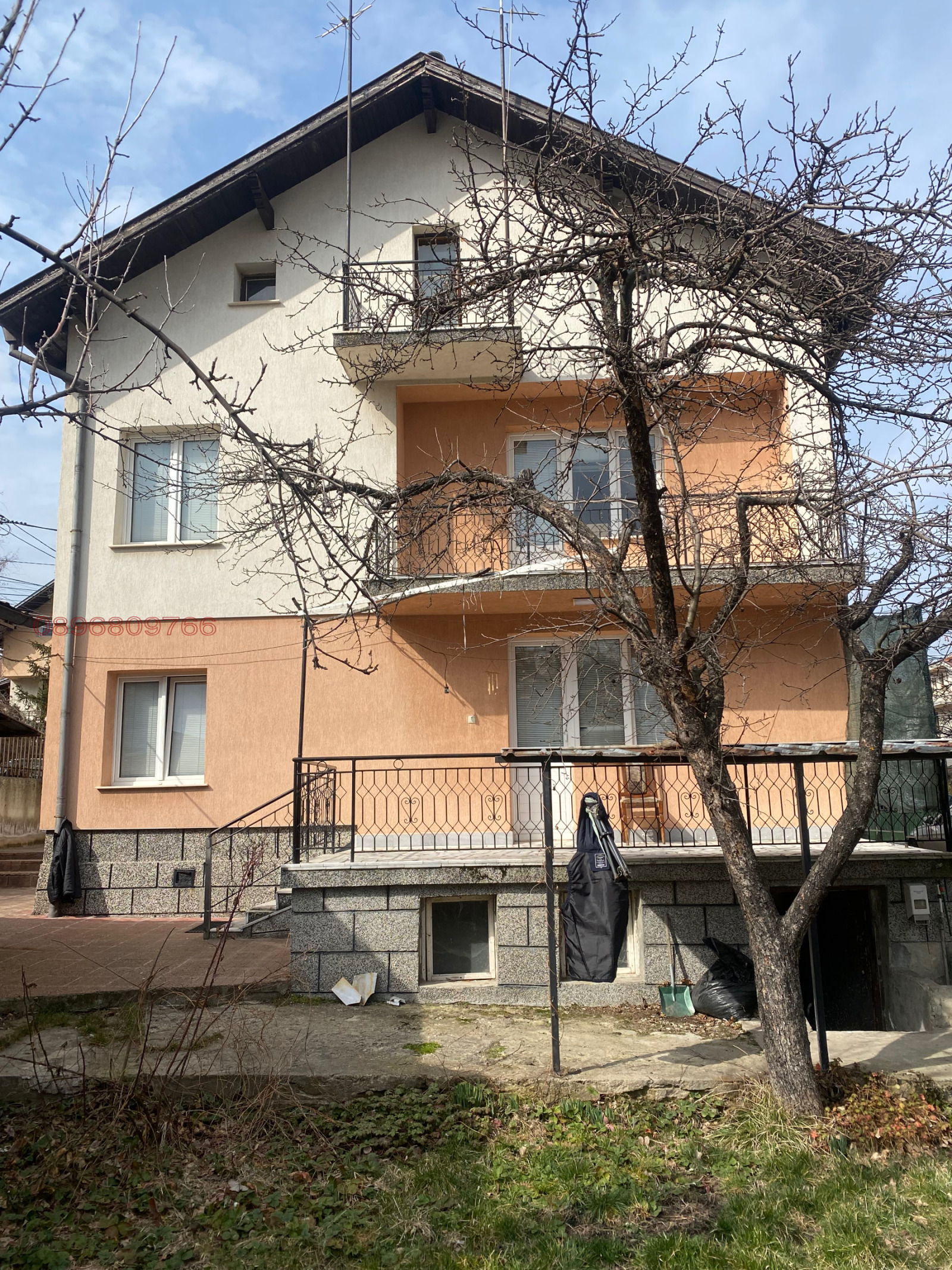 Продава КЪЩА, гр. София, с. Бистрица