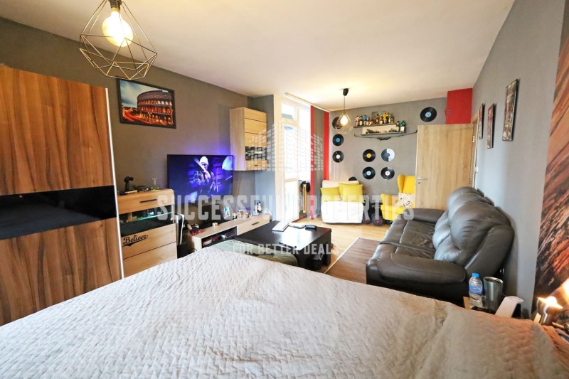 Myytävänä  1 makuuhuone Sofia , Lagera , 82 neliömetriä | 57750315 - kuva [2]