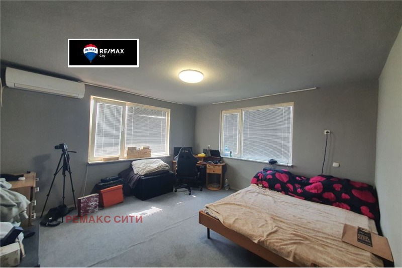 Продава ЕТАЖ ОТ КЪЩА, гр. София, област София-град, снимка 2 - Етаж от къща - 52733855