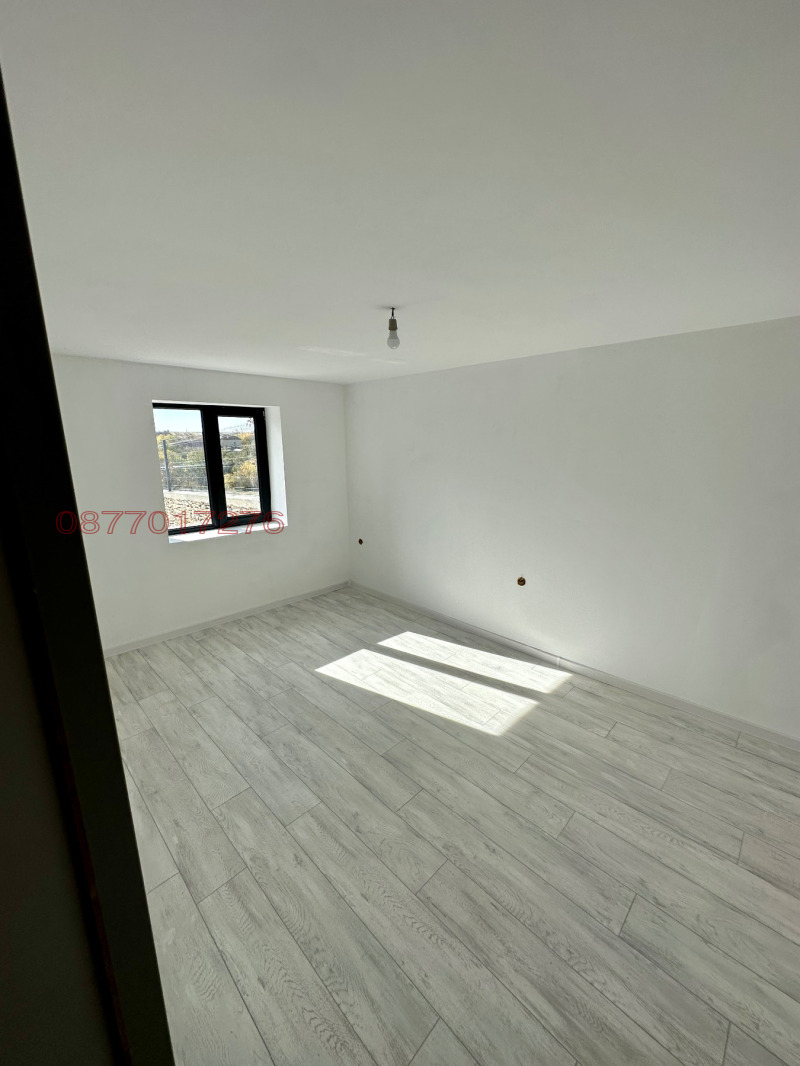 Myytävänä  Talo Pleven alue , Pelišat , 150 neliömetriä | 67773587 - kuva [6]