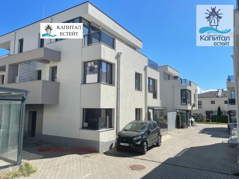 Продава КЪЩА, гр. Бургас, Сарафово, снимка 2 - Къщи - 52590023