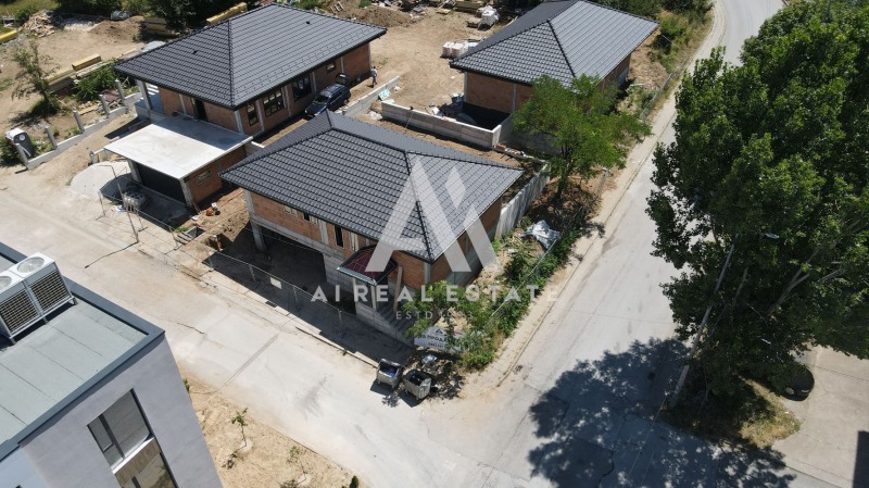 Продава КЪЩА, гр. Плевен, Дружба 2, снимка 4 - Къщи - 52747653