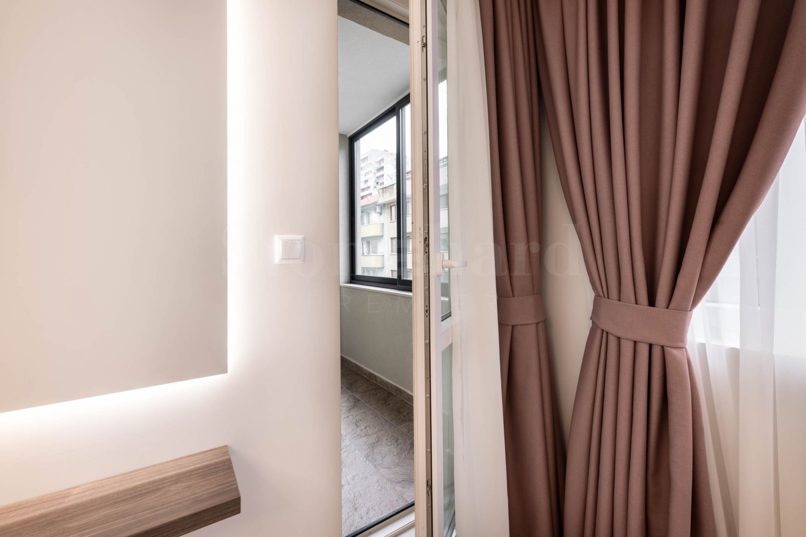 Продава 3-СТАЕН, гр. Варна, Център, снимка 15 - Апартаменти - 53958130