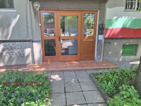 2-стаен град София, Гео Милев 13