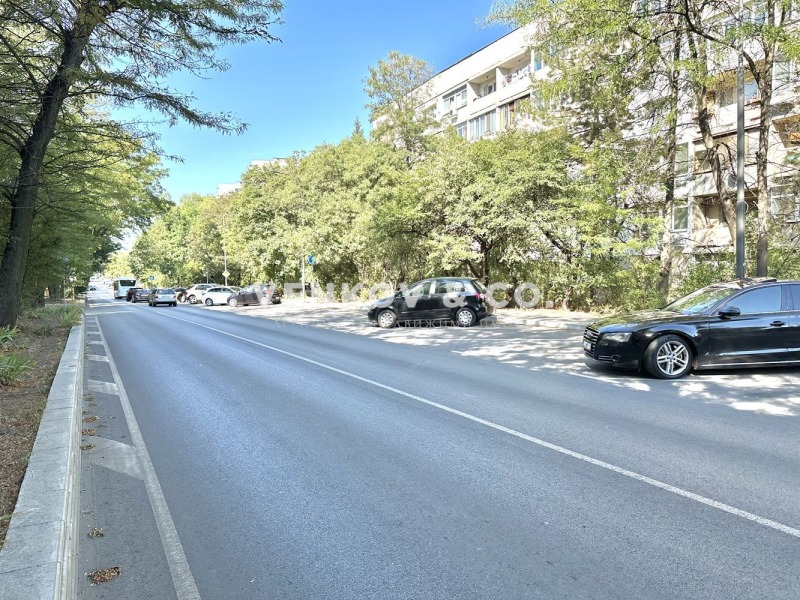 Na prodej  1 ložnice Sofia , Zacharna fabrika , 60 m2 | 10102188 - obraz [14]