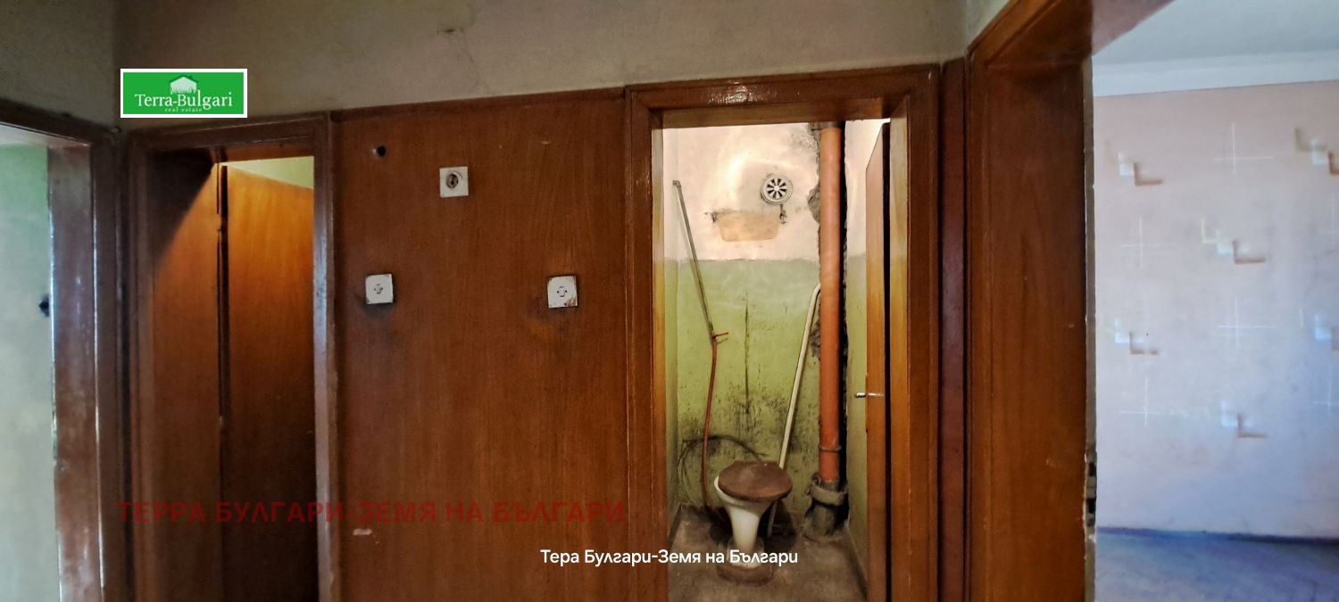 Продава 4-СТАЕН, гр. Перник, Рено, снимка 14 - Апартаменти - 53762051