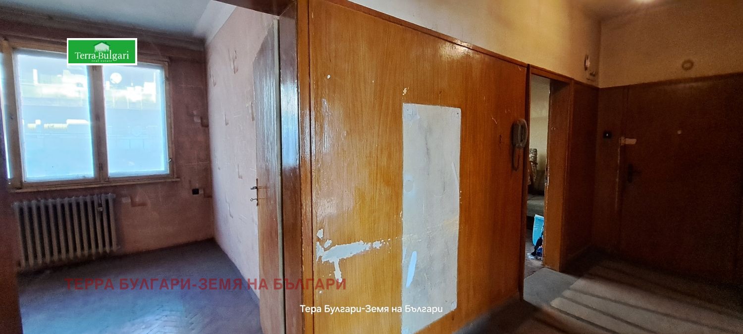 Продава 4-СТАЕН, гр. Перник, Рено, снимка 13 - Апартаменти - 53762051