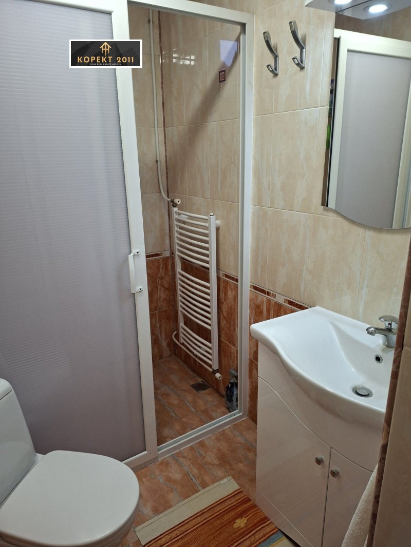 Продава МНОГОСТАЕН, гр. Русе, Родина 2, снимка 12 - Апартаменти - 52717595