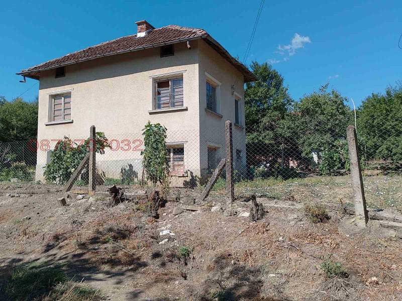 Продава КЪЩА, с. Балювица, област Монтана