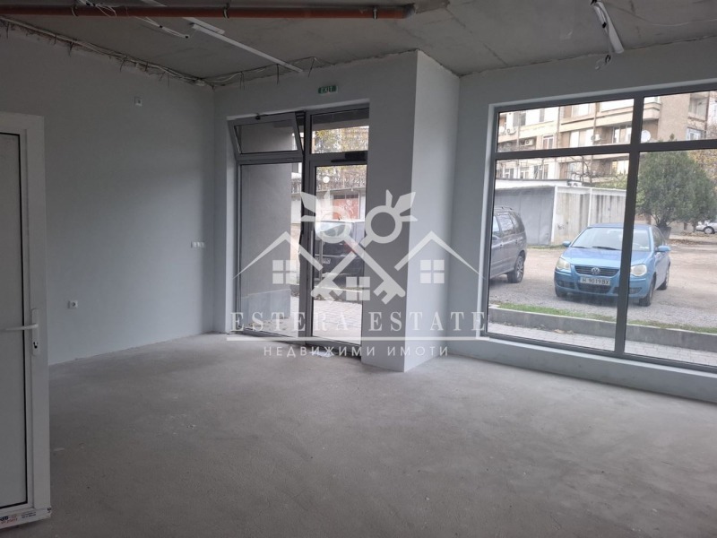 Продава МАГАЗИН, гр. Шумен, Тракия, снимка 2 - Магазини - 52689142