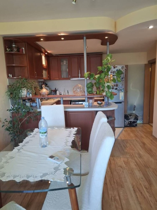 In vendita  2 camere da letto Burgas , Izgrev , 63 mq | 62593931