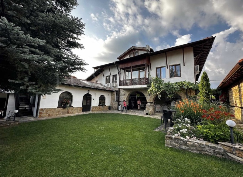 Продава  Хотел област Велико Търново , с. Арбанаси , 844 кв.м | 10071214 - изображение [3]