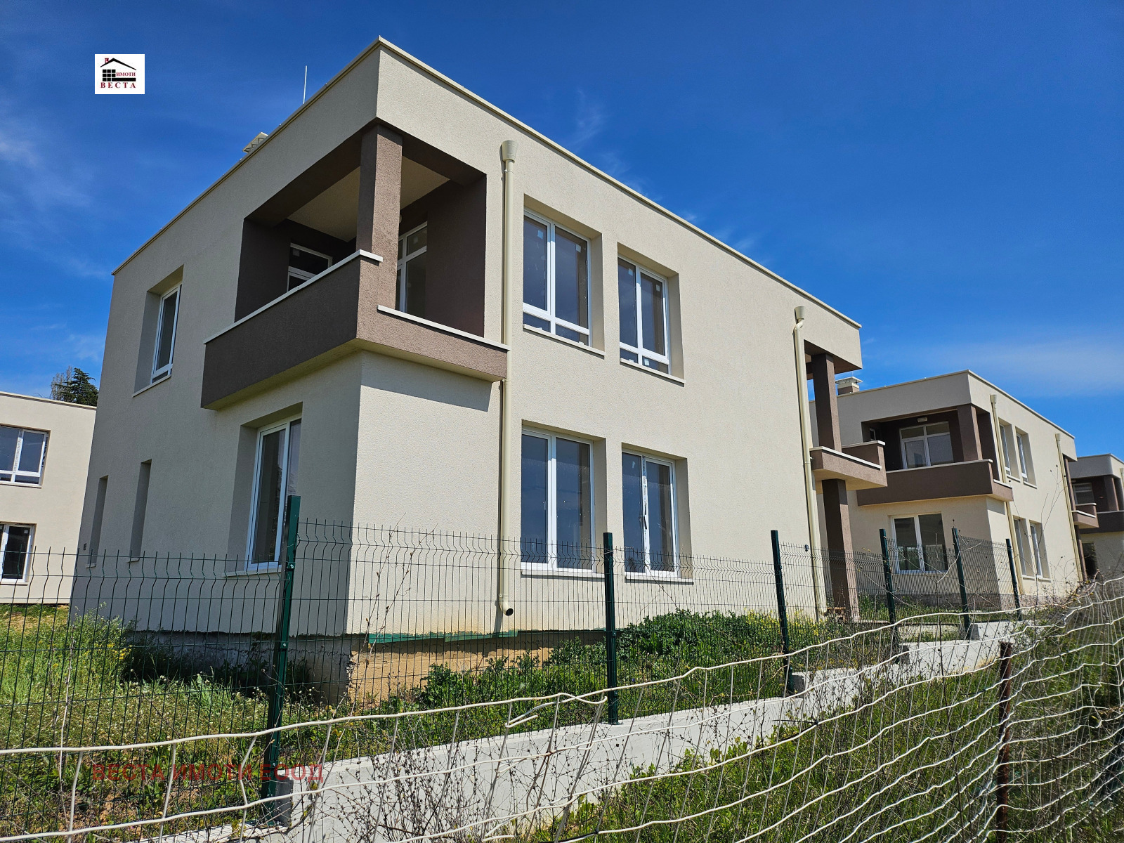 Продава КЪЩА, гр. Варна, м-т Боровец - юг