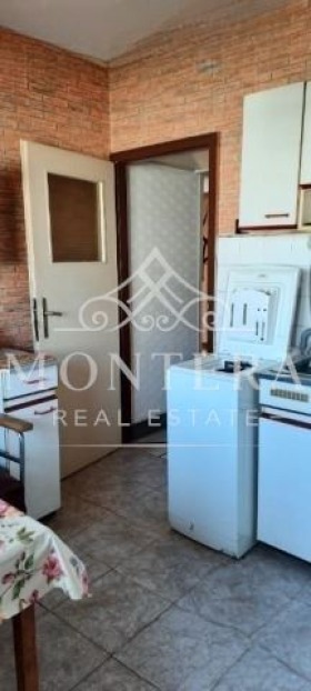 Продава 4-СТАЕН, гр. Варна, Цветен квартал, снимка 7 - Апартаменти - 54021481