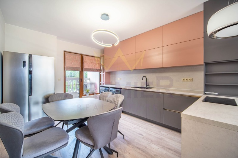 Eladó  2 hálószobás Varna , Asparuhovo , 104 négyzetméter | 44520410
