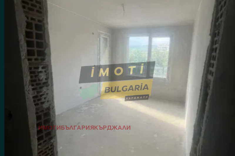 Продава 3-СТАЕН, град Кърджали, Център • 145000 € • 49715196 — Holmes.bg