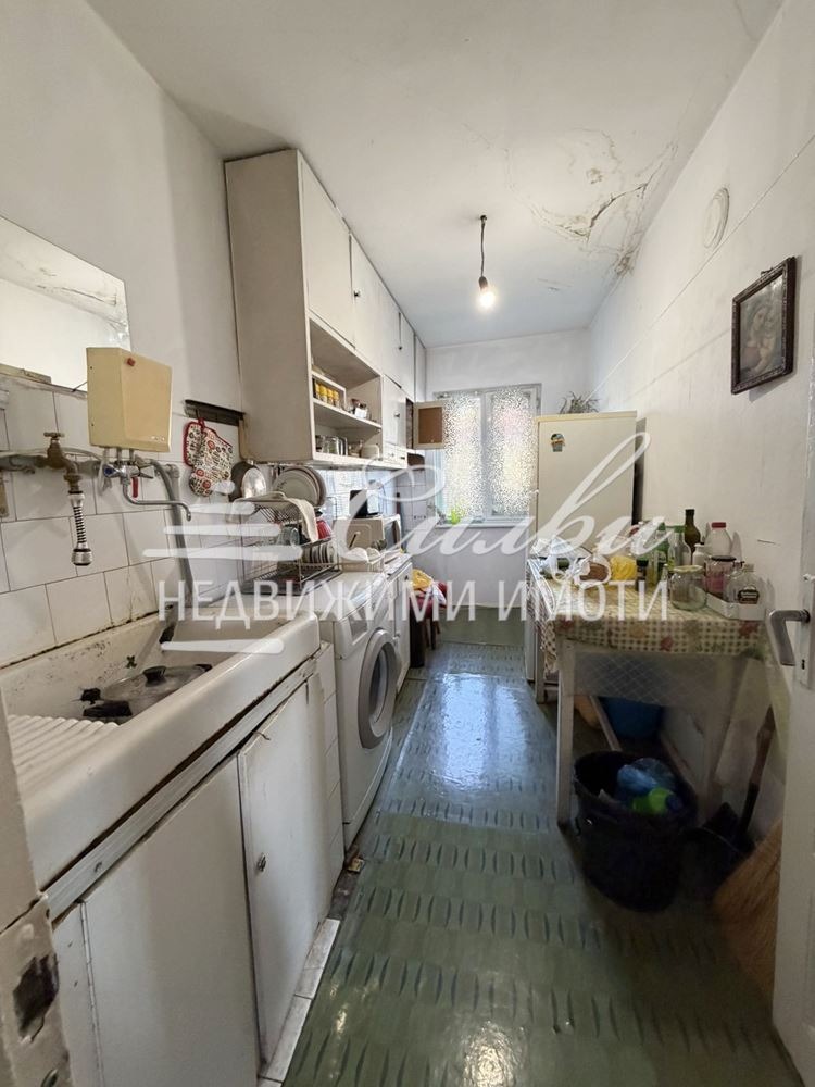 Продава ЕТАЖ ОТ КЪЩА, гр. Шумен, Добруджански, снимка 5 - Етаж от къща - 52845043