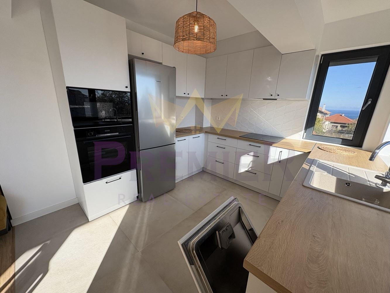 Продава 3-СТАЕН, гр. Варна, Галата, снимка 5 - Апартаменти - 53822880