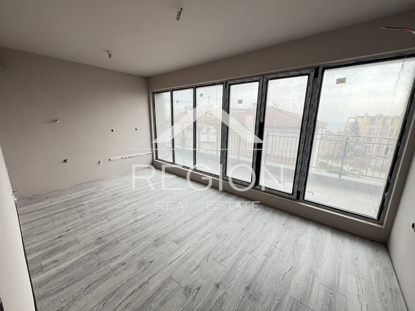 Продава 2-СТАЕН, гр. Варна, м-т Ален мак, снимка 2 - Апартаменти - 53969695