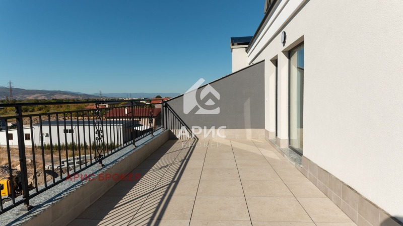 For Sale  2 bedroom Plovdiv , Ostromila , 158 sq.m | 92073093 - image [2]