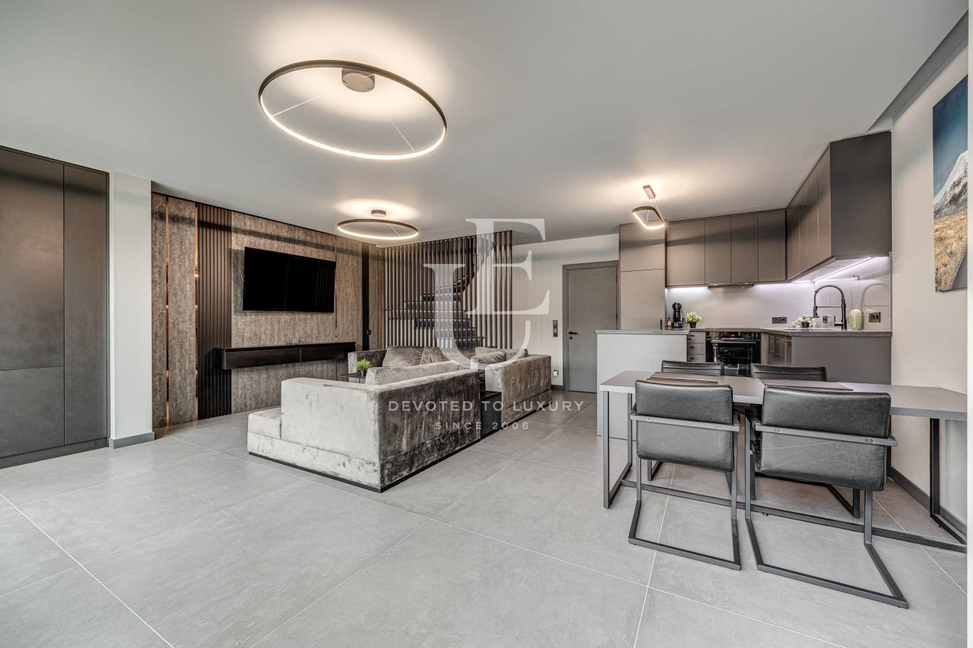 Продава 3-СТАЕН, гр. София, Изток