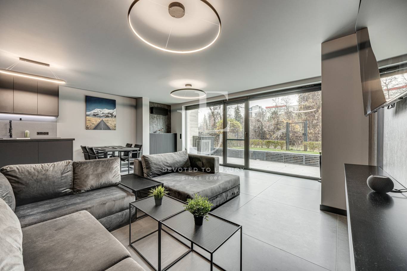 Продава 3-СТАЕН, гр. София, Изток, снимка 2 - Апартаменти - 53679437