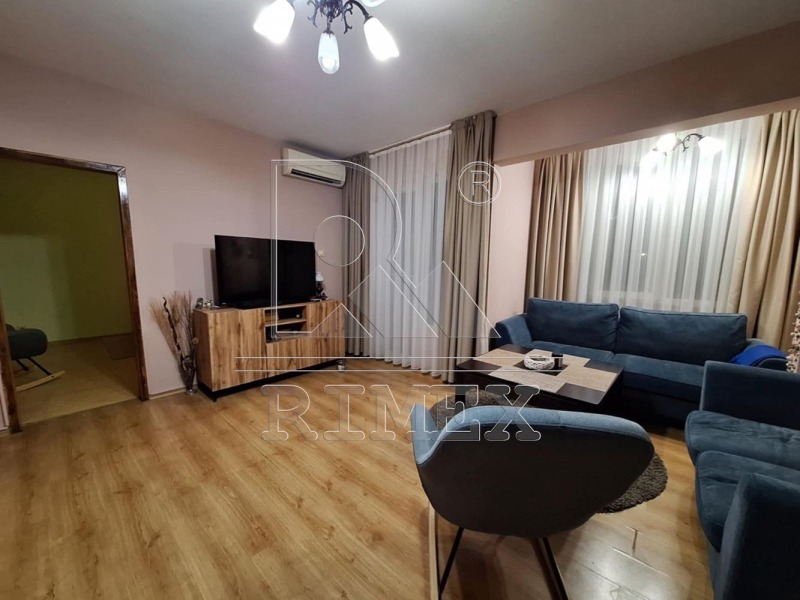 For Sale  2 bedroom Plovdiv , Tsentar , 70 sq.m | 18124778 - image [3]