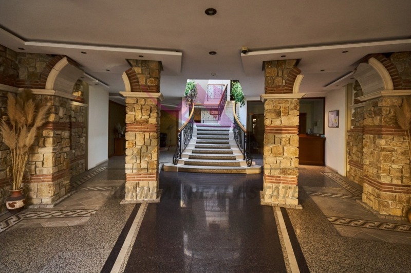 Продава  3-стаен, град Варна, Бриз •  289 000 EUR • ID 92787527 — holmes.bg - [1] 