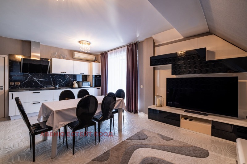 Продава 3-СТАЕН, град Варна, ХЕИ • 372000 € • 27127928 — Holmes.bg