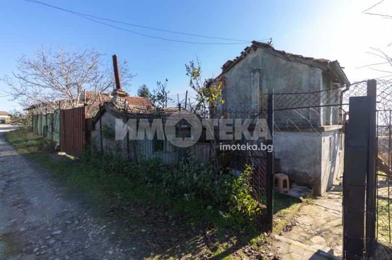 Продава КЪЩА, гр. Варна, м-т Боровец - север, снимка 15 - Къщи - 52572651