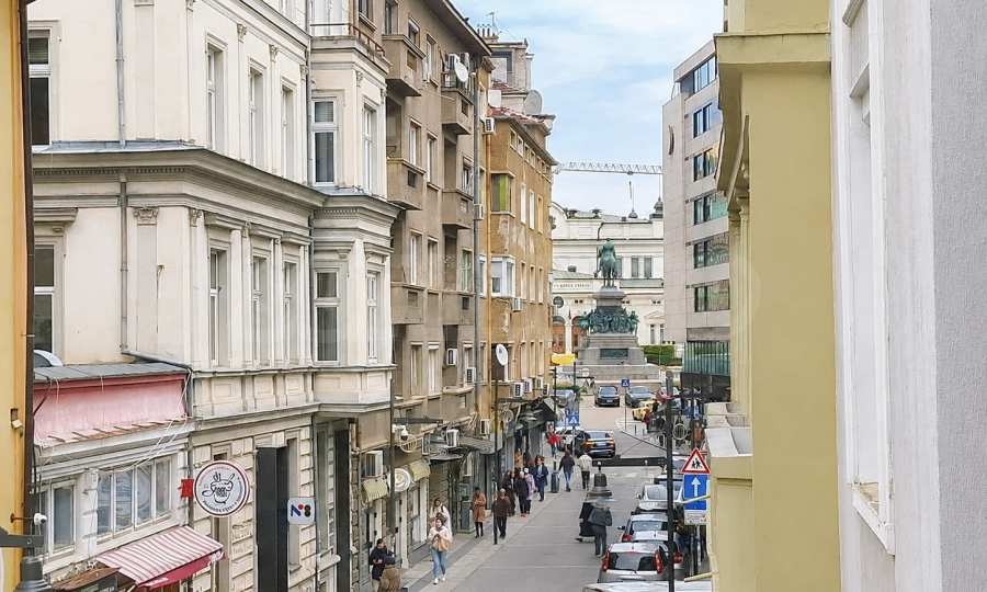 Продава 3-СТАЕН, гр. София, Център, снимка 2 - Апартаменти - 54608159