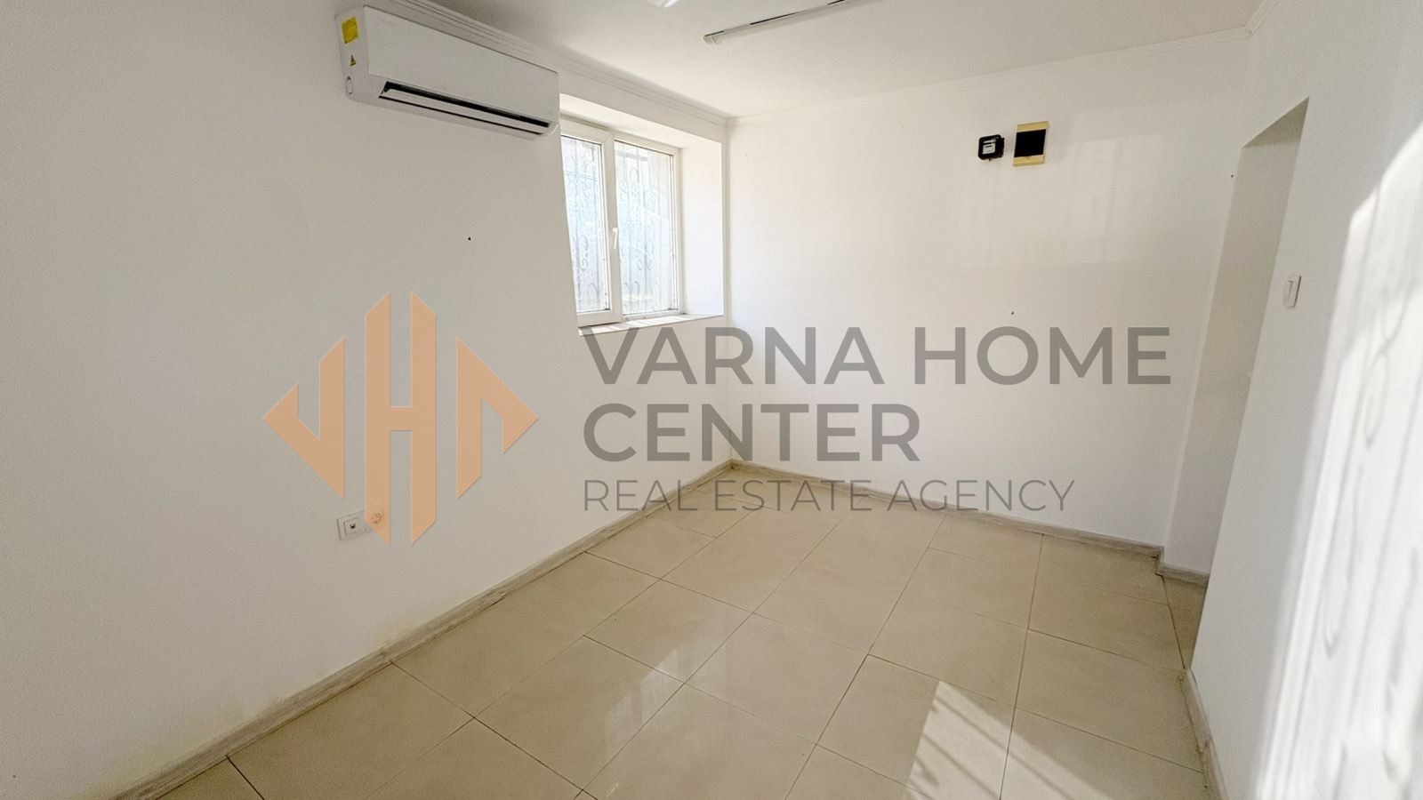 Продава 3-СТАЕН, гр. Варна, Централна поща, снимка 4 - Апартаменти - 54924397
