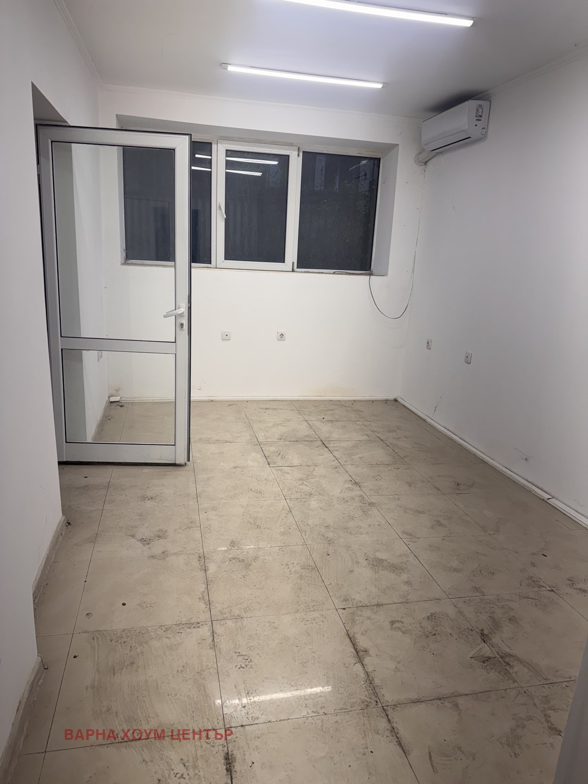Продава 3-СТАЕН, гр. Варна, Централна поща