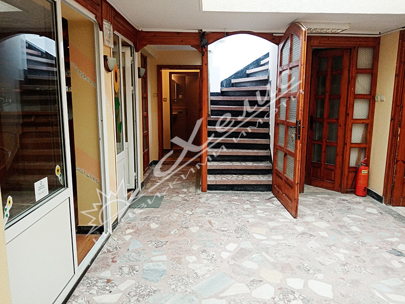 Продава ОФИС, гр. Бургас, Възраждане, снимка 3 - Офиси - 53413950