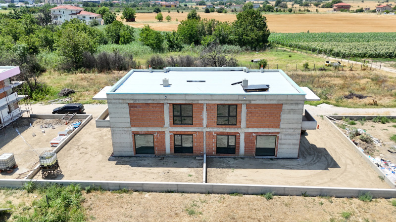 Продава  Къща, град Пловдив, Коматево •  349 000 EUR • ID 93472039 — holmes.bg - [1] 