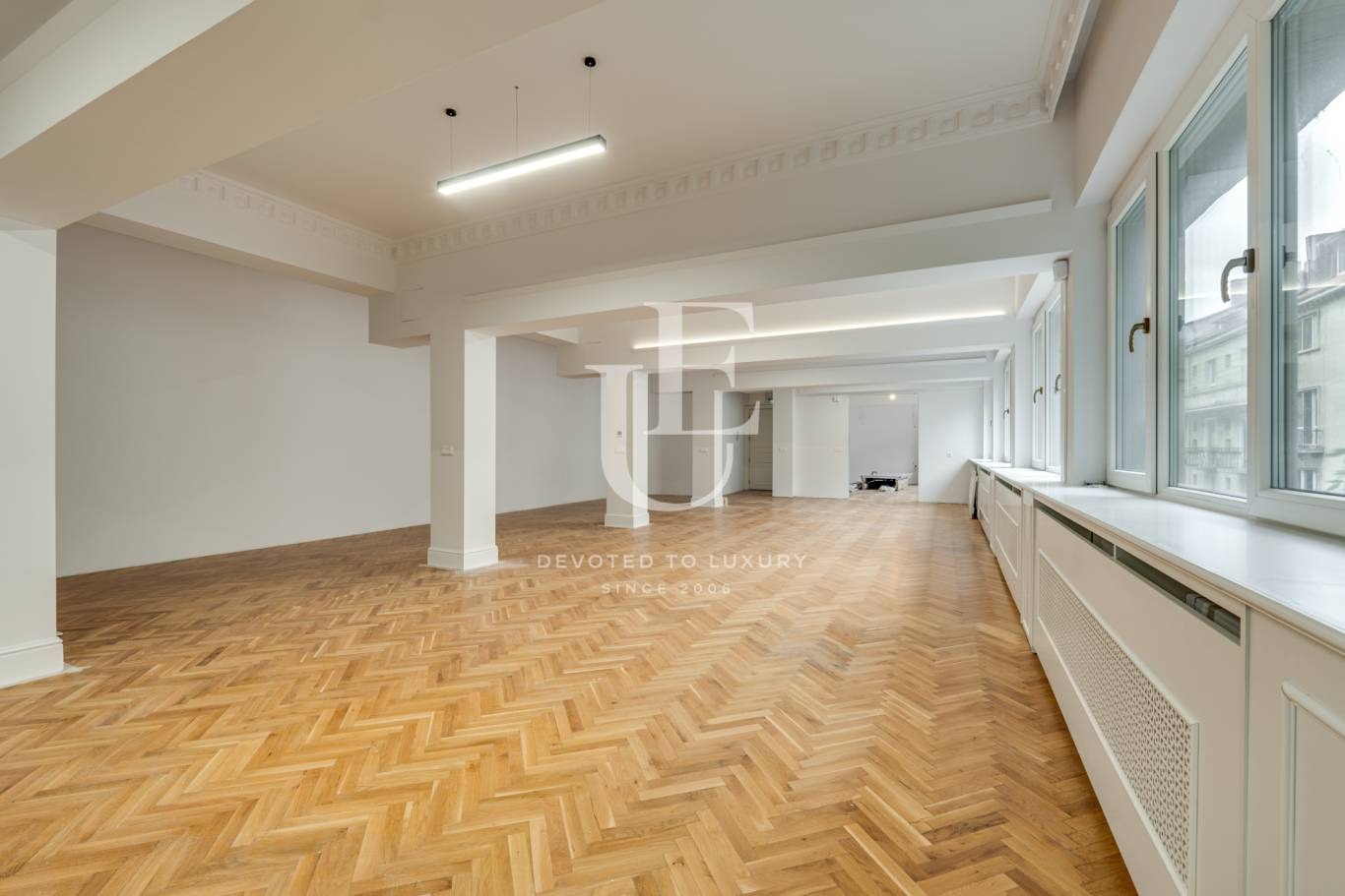Продава ОФИС, гр. София, Център, снимка 2 - Офиси - 45981313