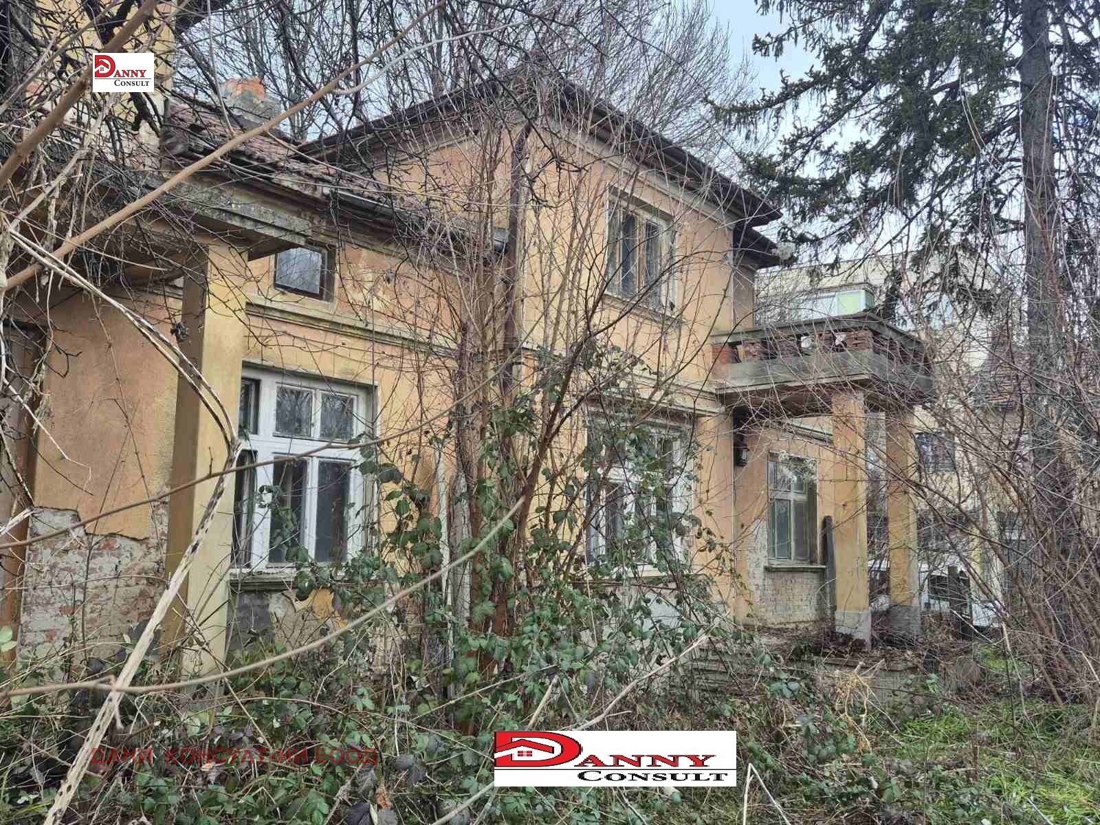 Продава КЪЩА, гр. Павликени, област Велико Търново
