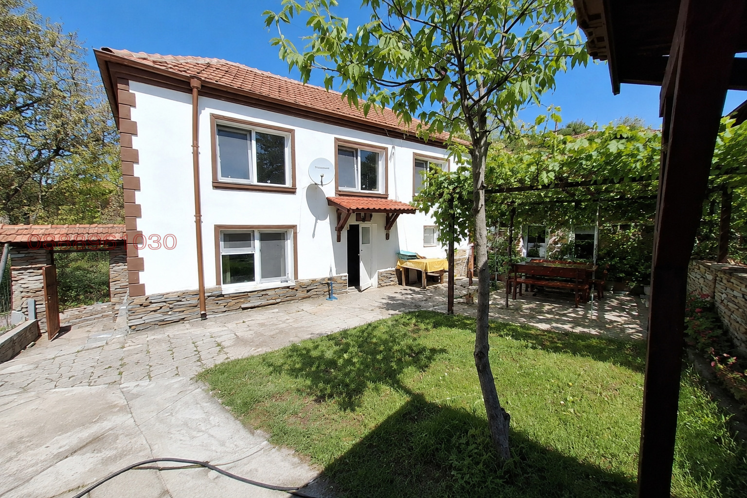Продава КЪЩА, с. Виноградец, област Пазарджик