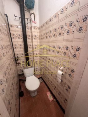 1 quarto Vazrajdane 3, Varna 12
